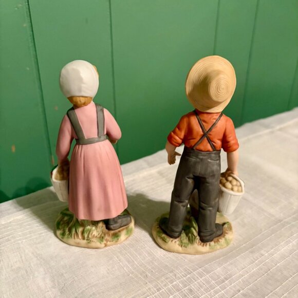 Vintage Homco Amish Farm Boy & Girl with Duck Rooster & Basket Eggs #1415 - Picture 6 of 8